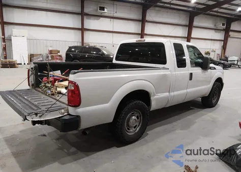 2013 Ford F-250 Xl z USA, uszkodzony, nr VIN 1FT7X2A60DEA56683